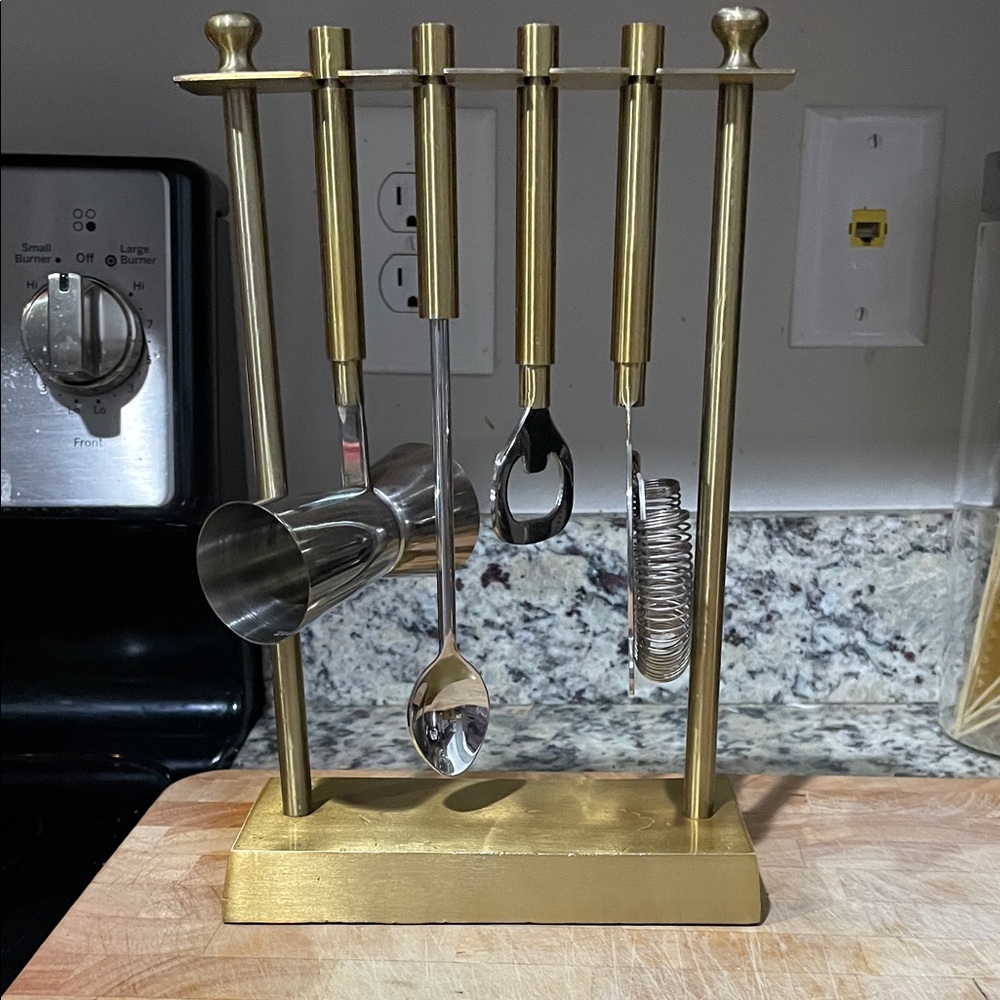 Threshold Gold Bar Tool Set with Stand